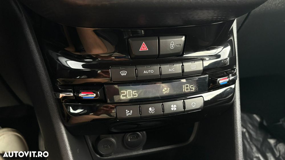 Peugeot 2008 - 17