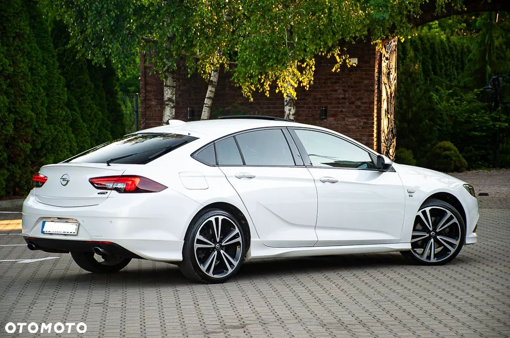 Opel Insignia 2.0 BiTrb D 4x4 Automatik Exclusive - 16