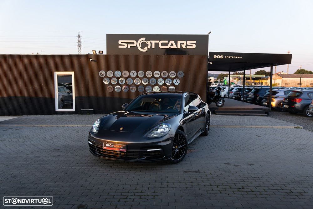 Porsche Panamera Sport Turismo 4 E-Hybrid - 2