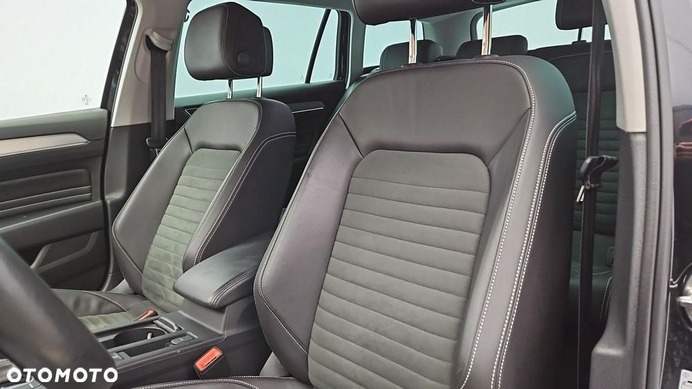 Volkswagen Passat Variant 2.0 TDI EVO Elegance DSG - 11