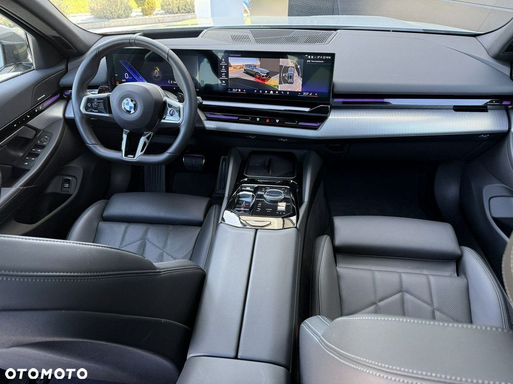 BMW Seria 5 520d xDrive - 12