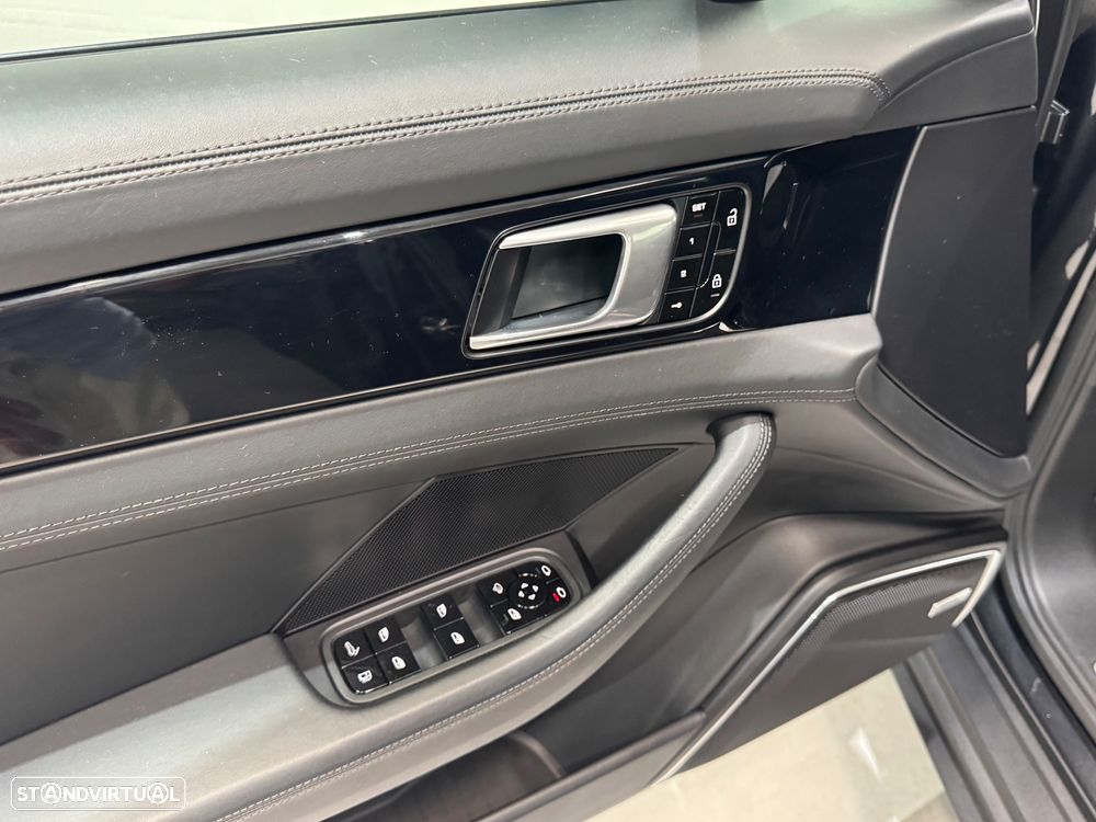 Porsche Panamera Sport Turismo 4 E-Hybrid - 28