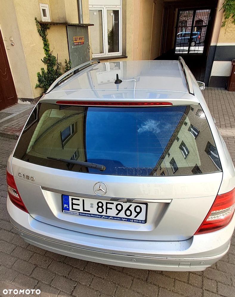 Mercedes-Benz Klasa C 180 CGI BlueEff Avantgarde - 4