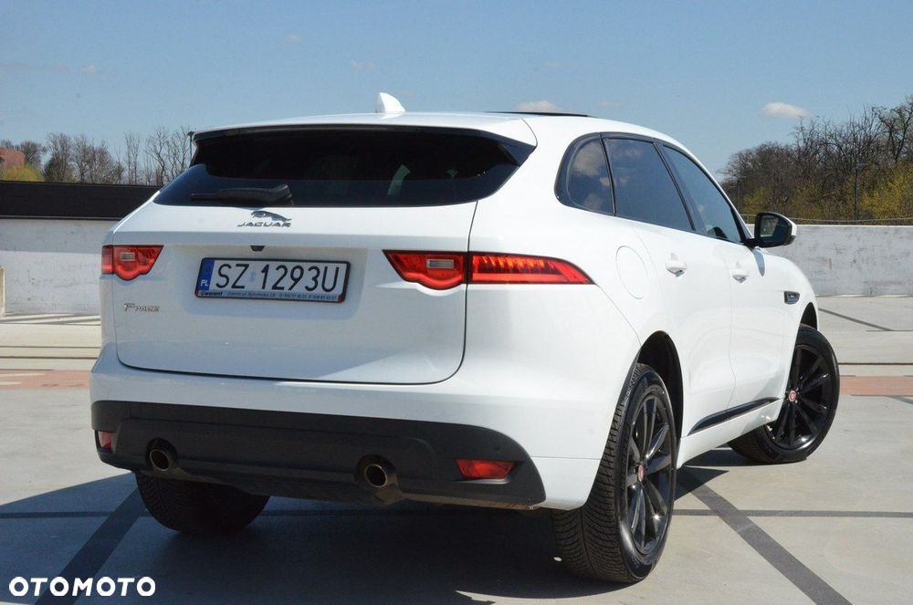 Jaguar F-Pace 2.0 i4P AWD Chequered Flag - 16