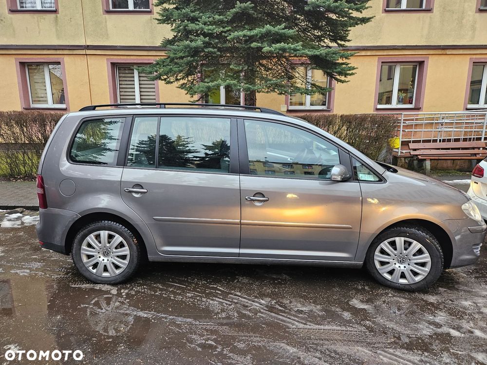 Volkswagen Touran 1.9 TDI Conceptline - 1