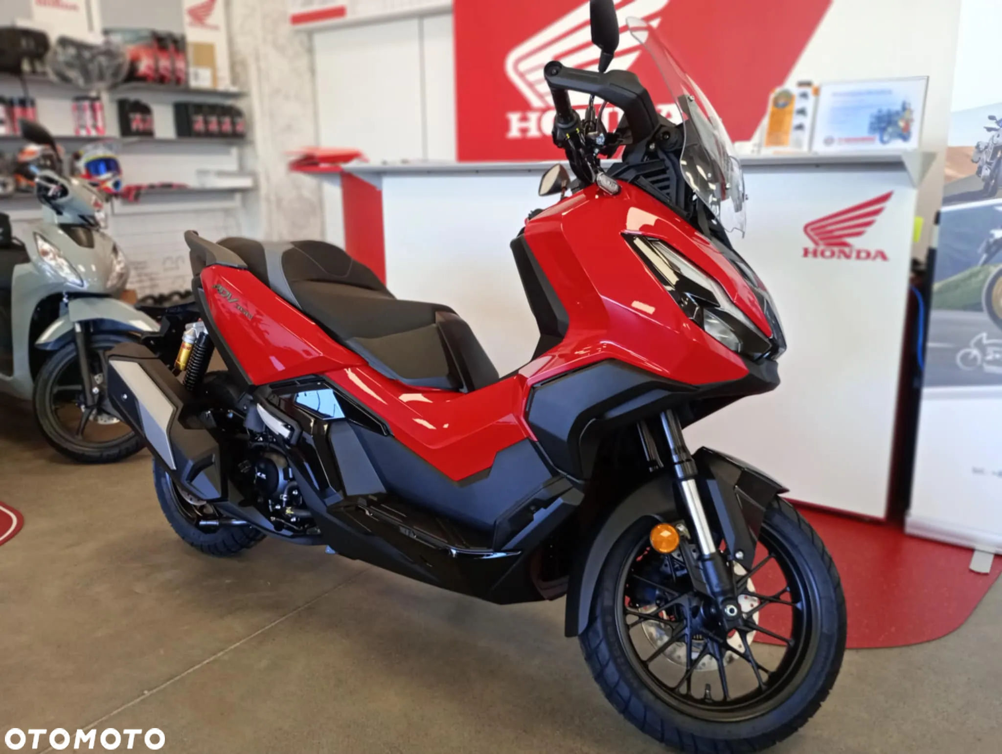 Honda ADV350 - 4