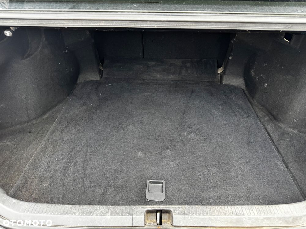Toyota Camry - 5