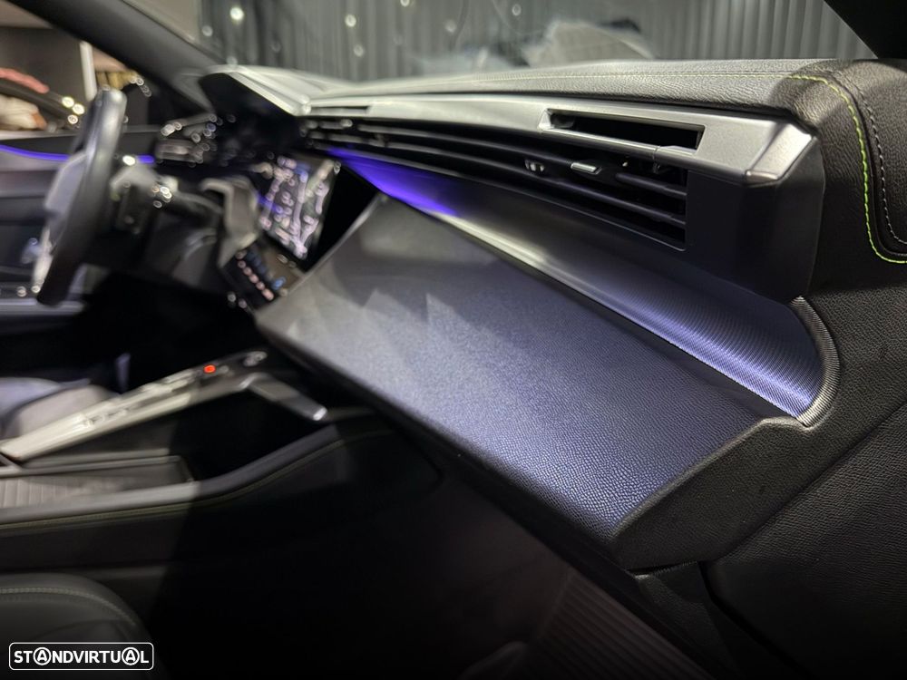 Peugeot 408 1.2 PureTech GT EAT8 - 38