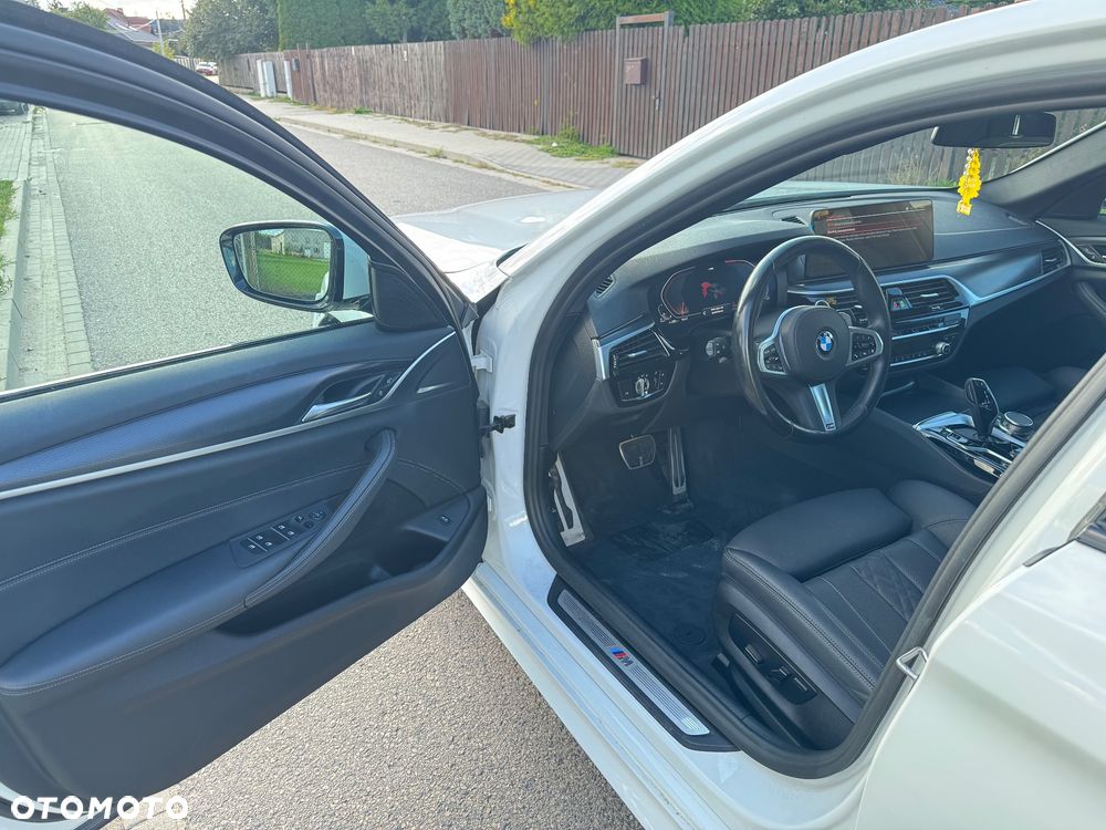 BMW Seria 5 520d xDrive mHEV M Sport sport - 12