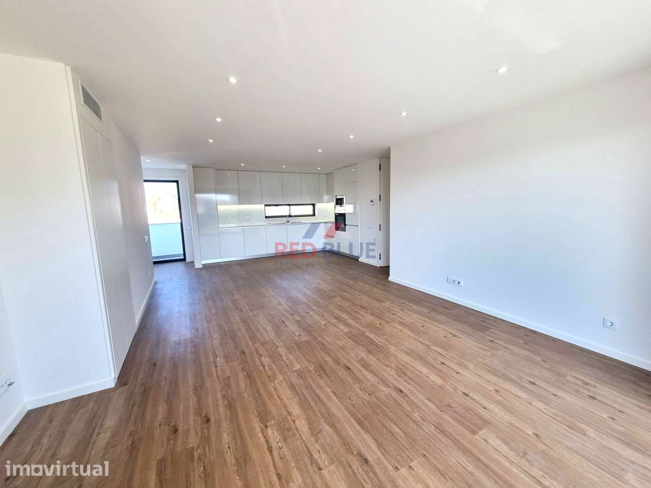 APARTAMENTO T3, 400 METROS DA PRAIA, PÓVOA DE VARZIM - Grande imagem: 3/29