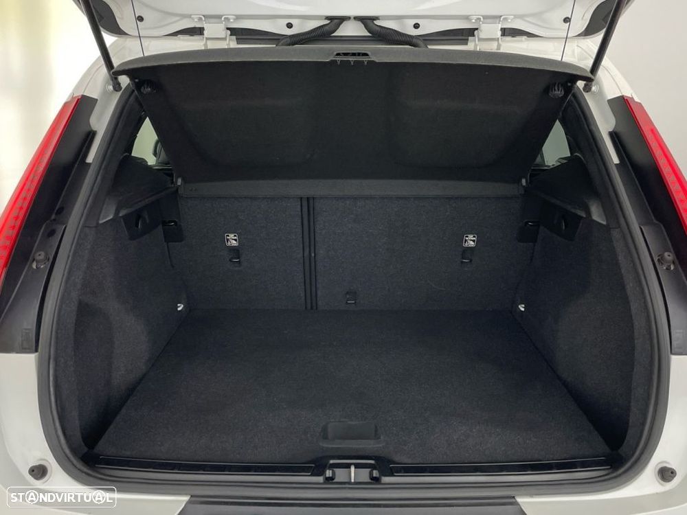 Volvo XC 40 2.0 D3 Momentum Plus Geartronic - 13
