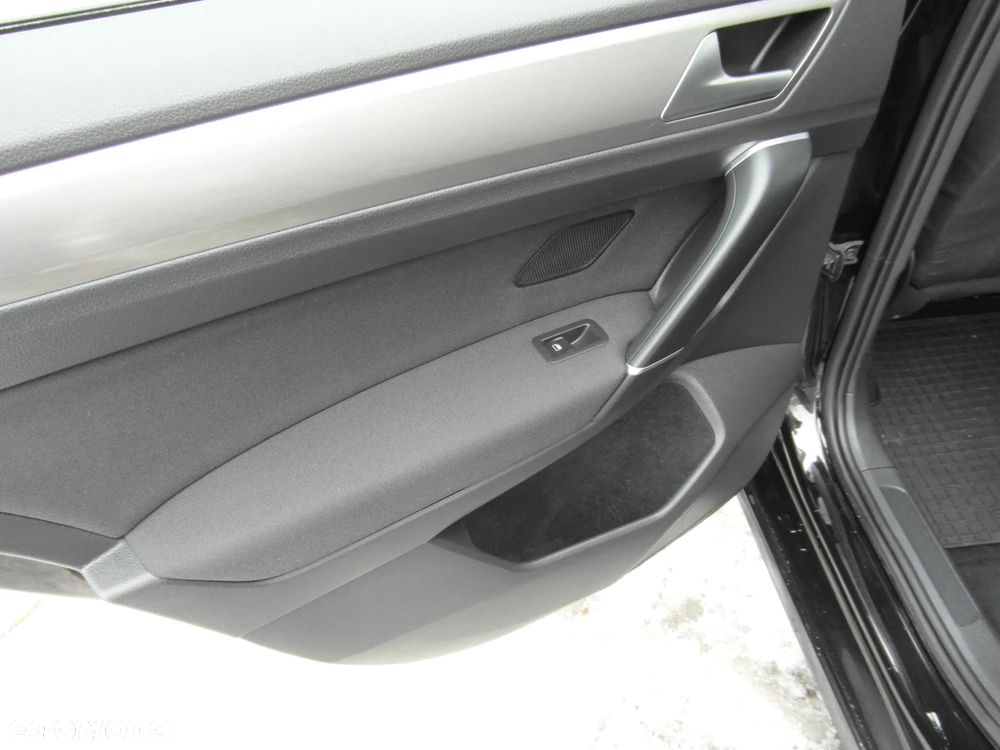 Volkswagen Golf Sportsvan 1.2 TSI (BlueMotion Technology) Trendline - 30