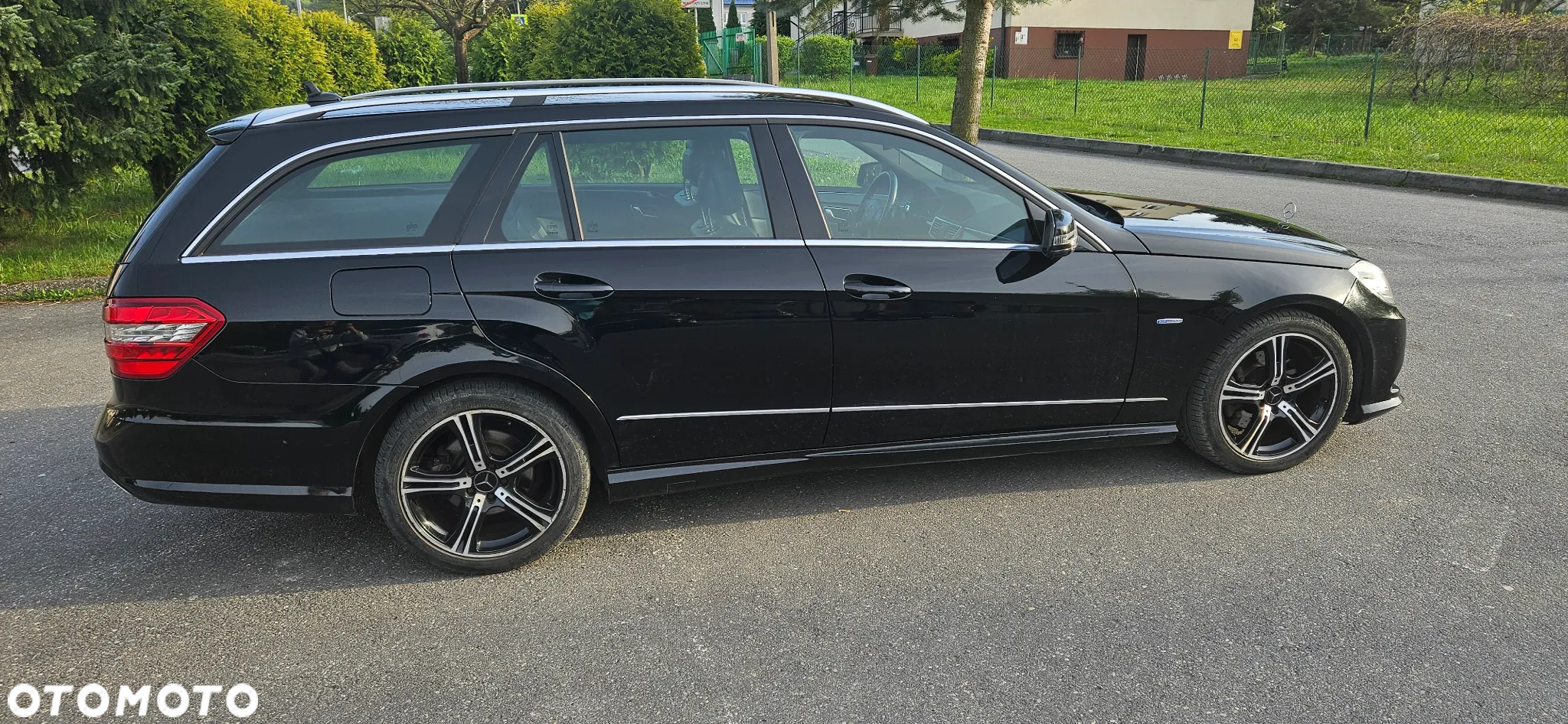 Mercedes-Benz Klasa E 350 T CDI DPF BlueEFFICIENCY 7G-TRONIC Avantgarde - 5