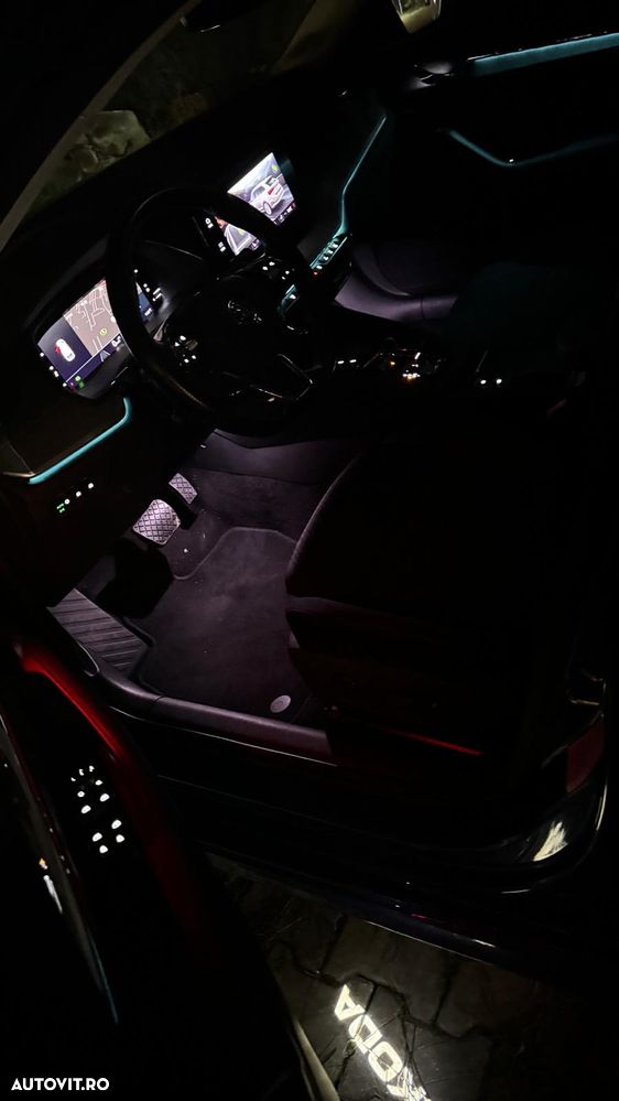 Skoda Octavia Combi 2.0 TDI DSG Exclusive Plus - 11