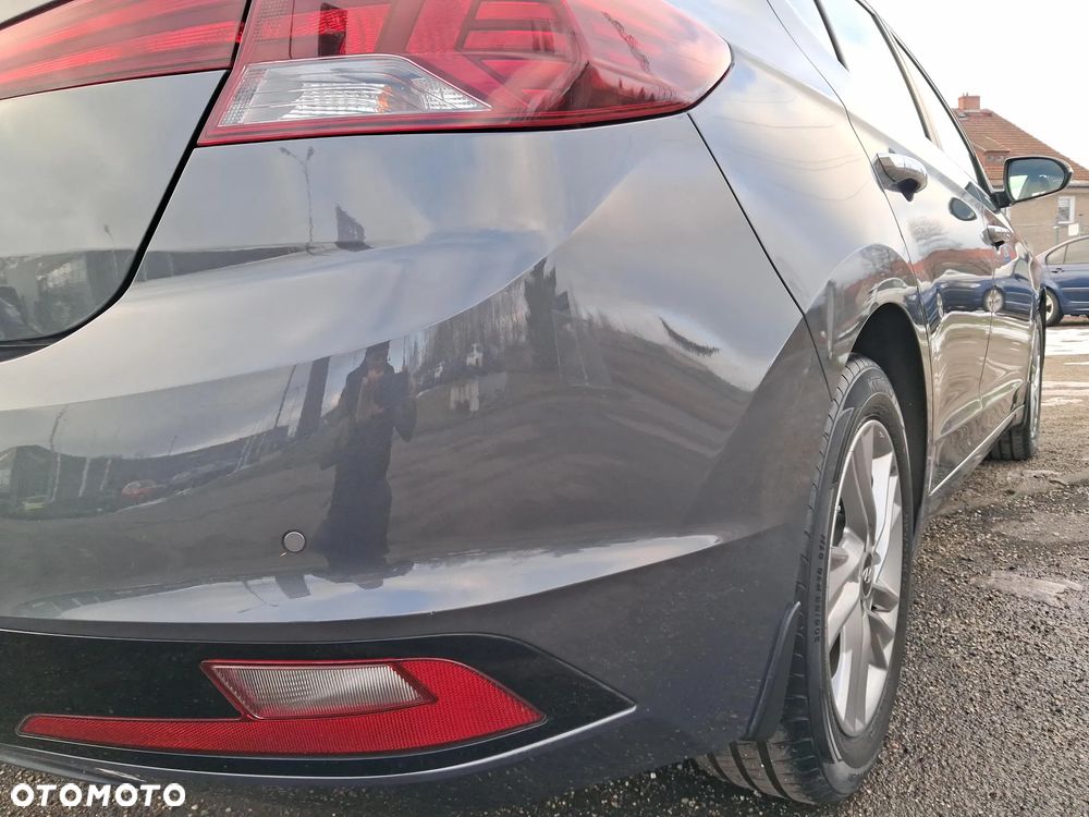 Hyundai Elantra 1.6 Comfort - 29