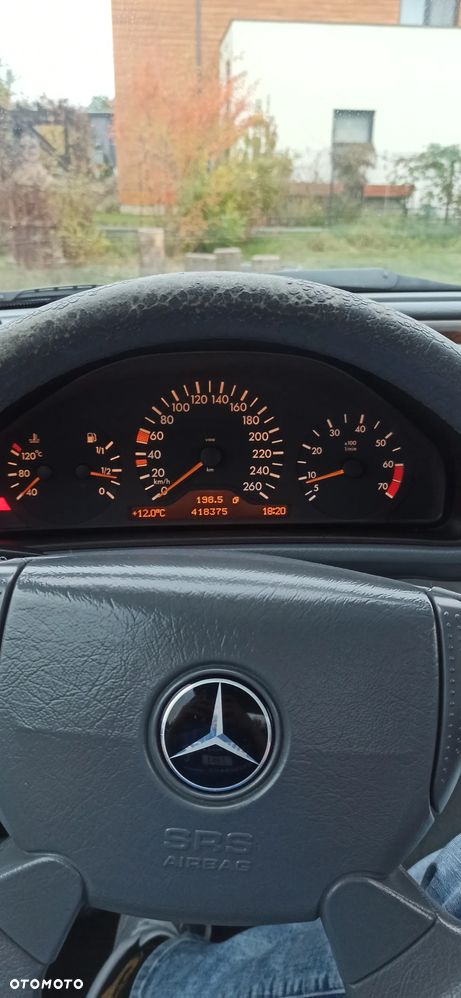 Mercedes-Benz CLK 320 - 9