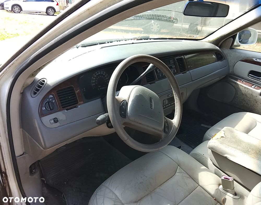 Lincoln Town Car 4.6 Signature - 6