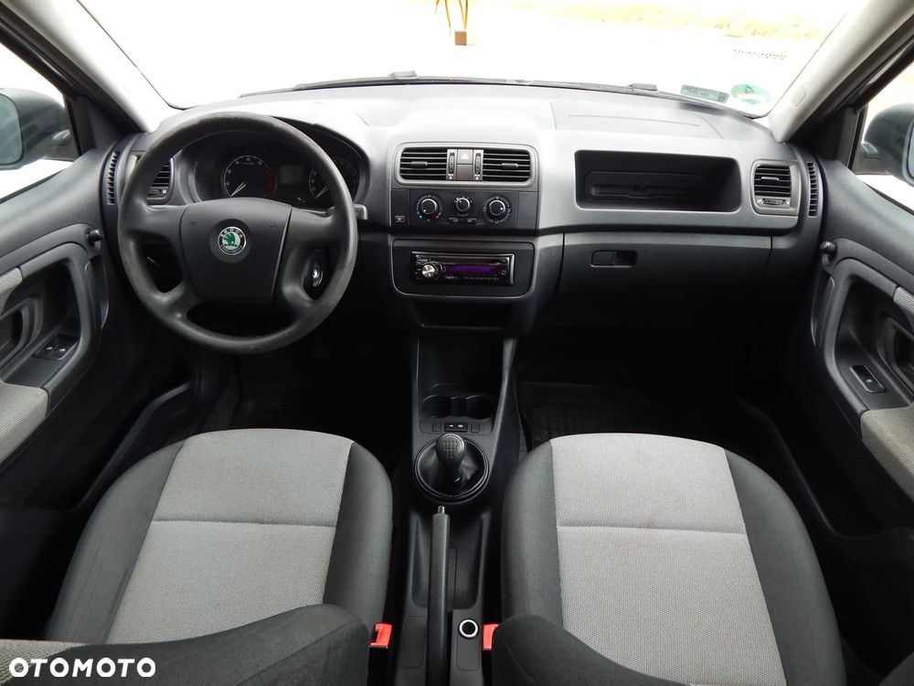 Skoda Fabia 1.2 HTP STYLE Edition - 17