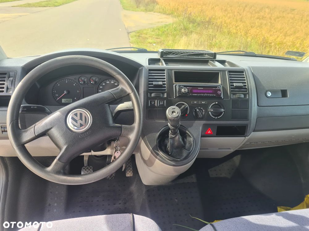 Volkswagen Transporter - 8