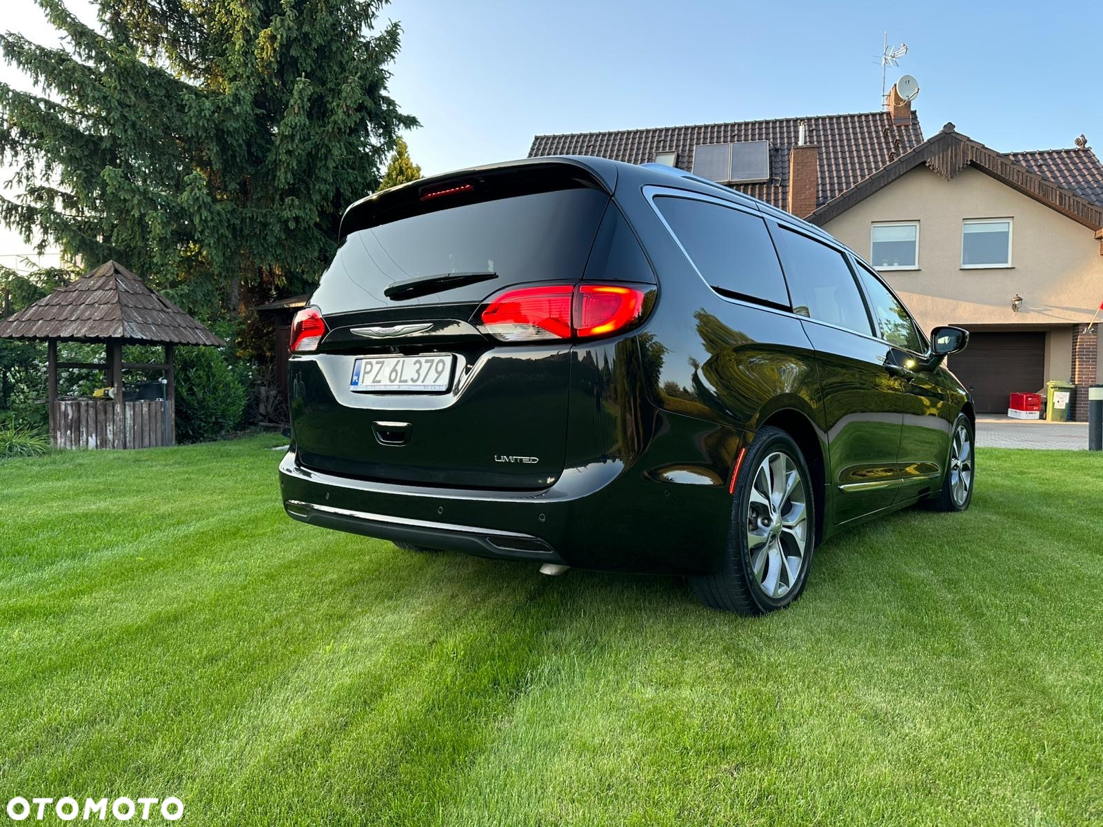 Chrysler Pacifica - 5