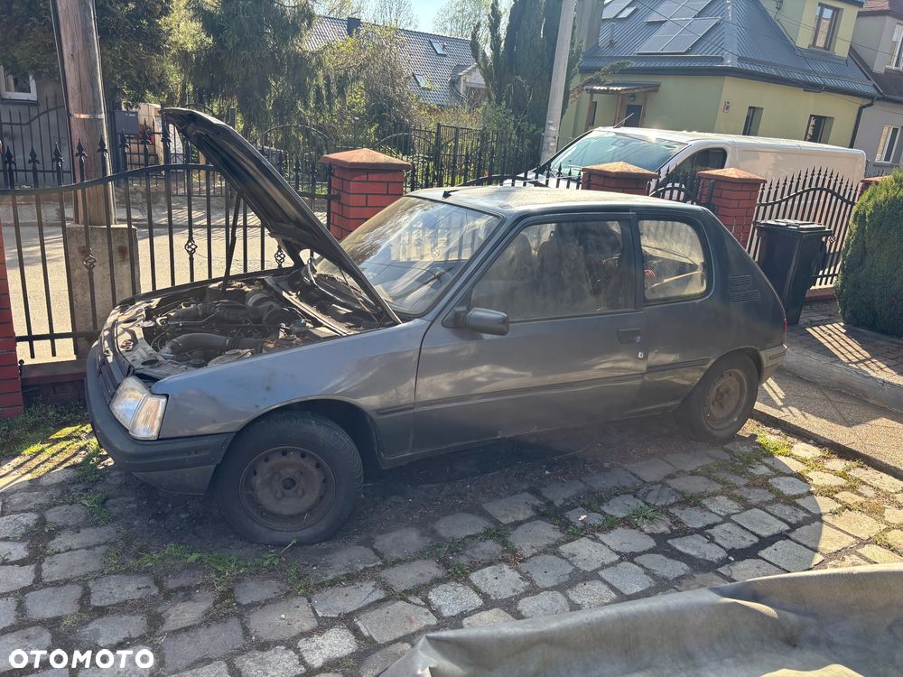 Peugeot 205 - 3