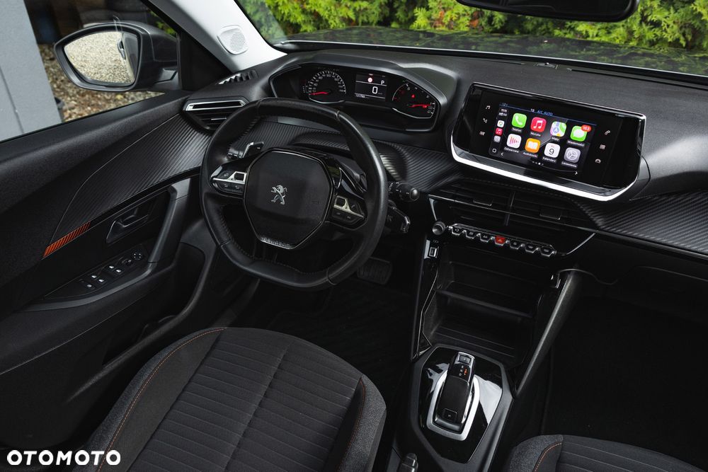 Peugeot 2008 PureTech 130 EAT8 Allure - 25