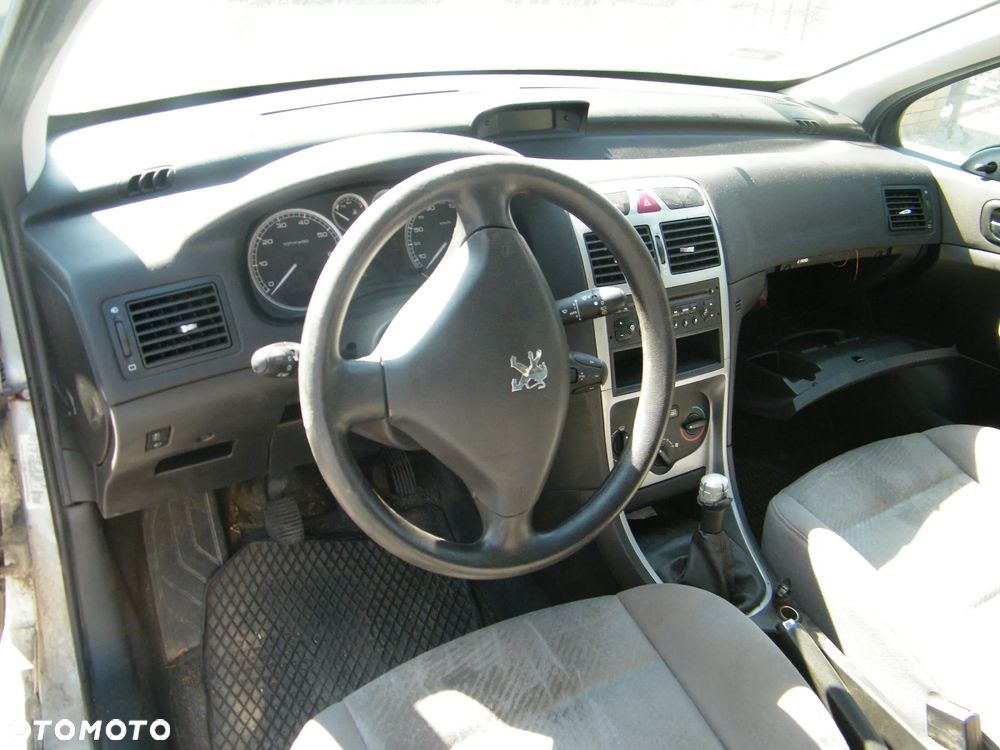 Peugeot 307 (01-05r.) 1.6B 110 KM silnik TU5JP4 skrzynia 20CP43 lakier EZRC. Cały na części - 7