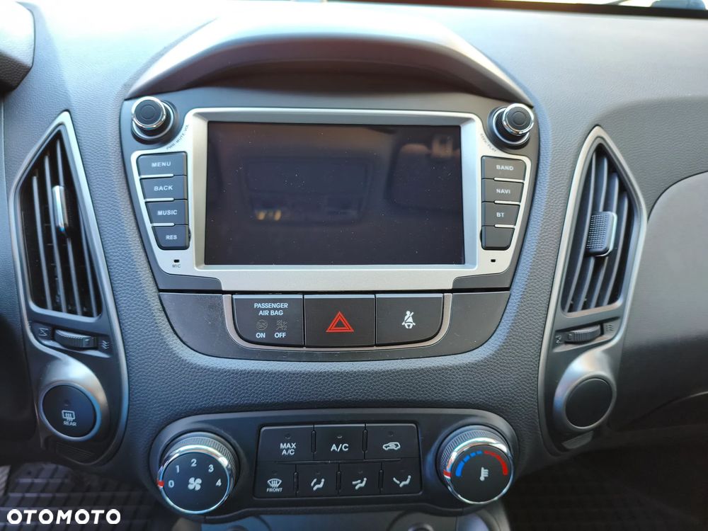 Hyundai ix35 1.6 2WD Fifa World Cup Edition - 23