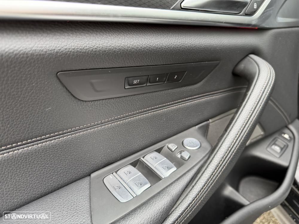 BMW 530 e Pack Desportivo M - 18