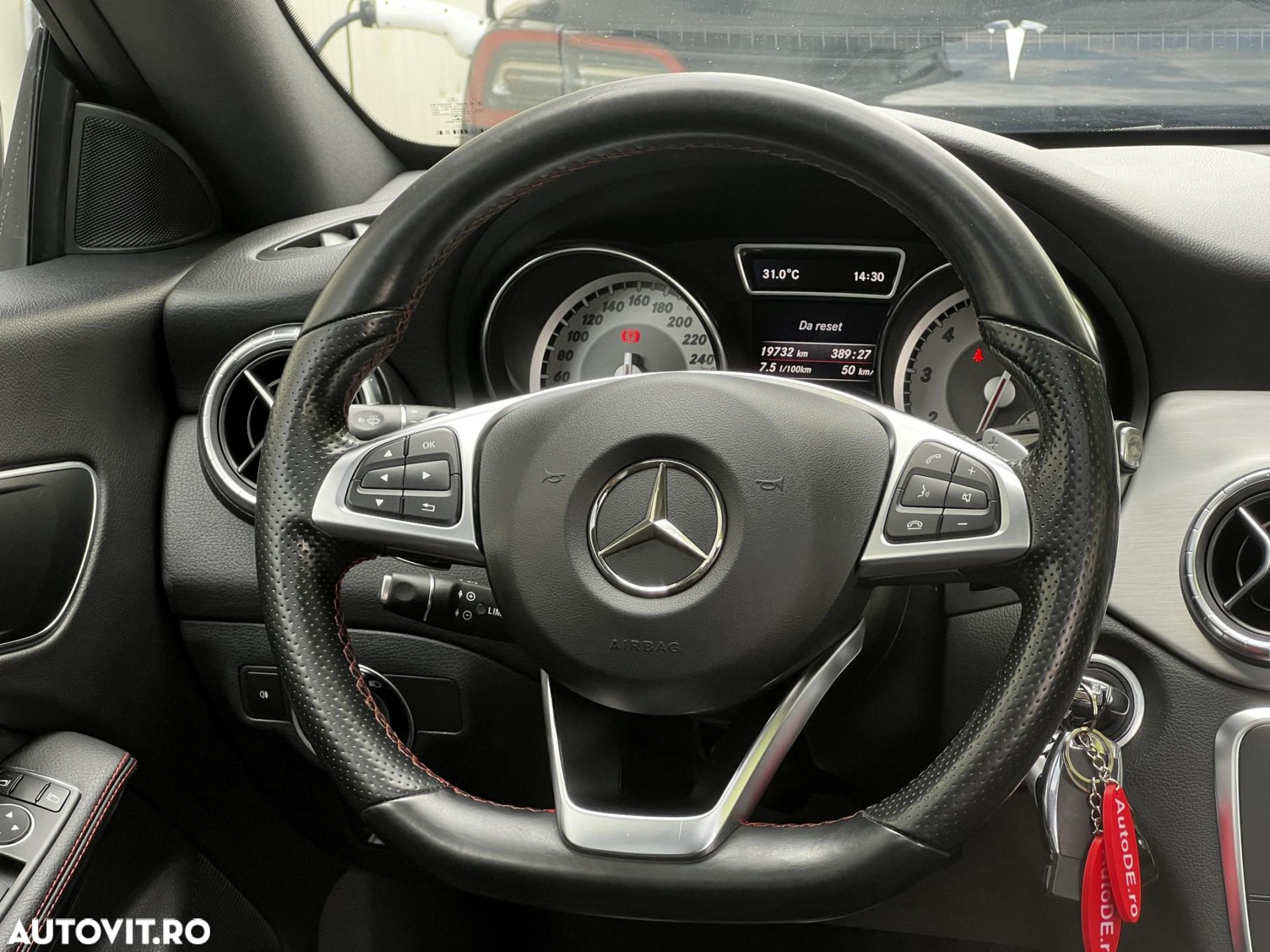 Mercedes-Benz CLA - 10