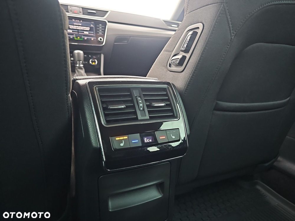 Skoda Superb 1.4 TSI Plug-In Hybrid Style DSG - 23
