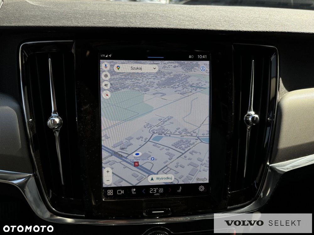 Volvo V90 Cross Country - 10