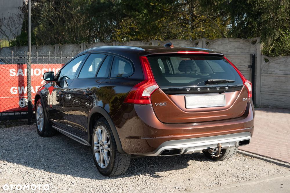 Volvo V60 Cross Country D4 Momentum - 32