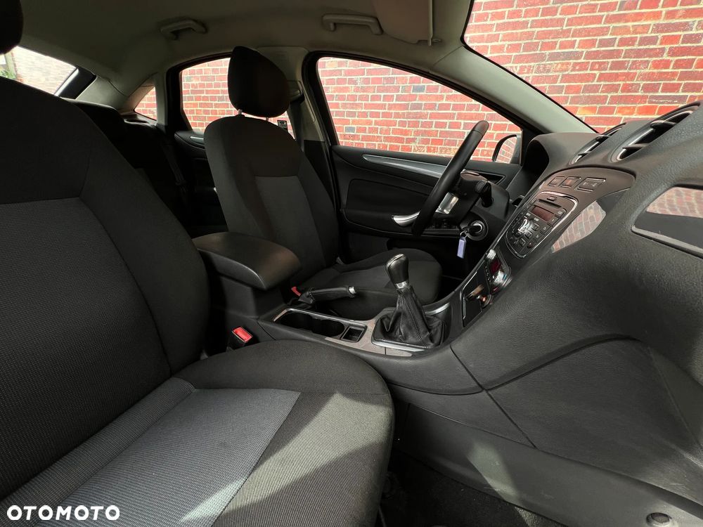 Ford Mondeo - 15