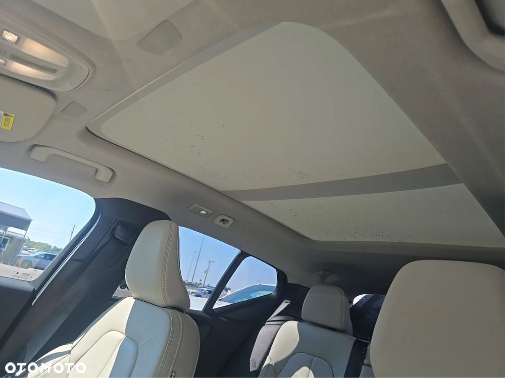 Volvo XC 40 - 19