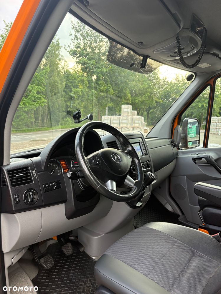 Mercedes-Benz Sprinter - 17