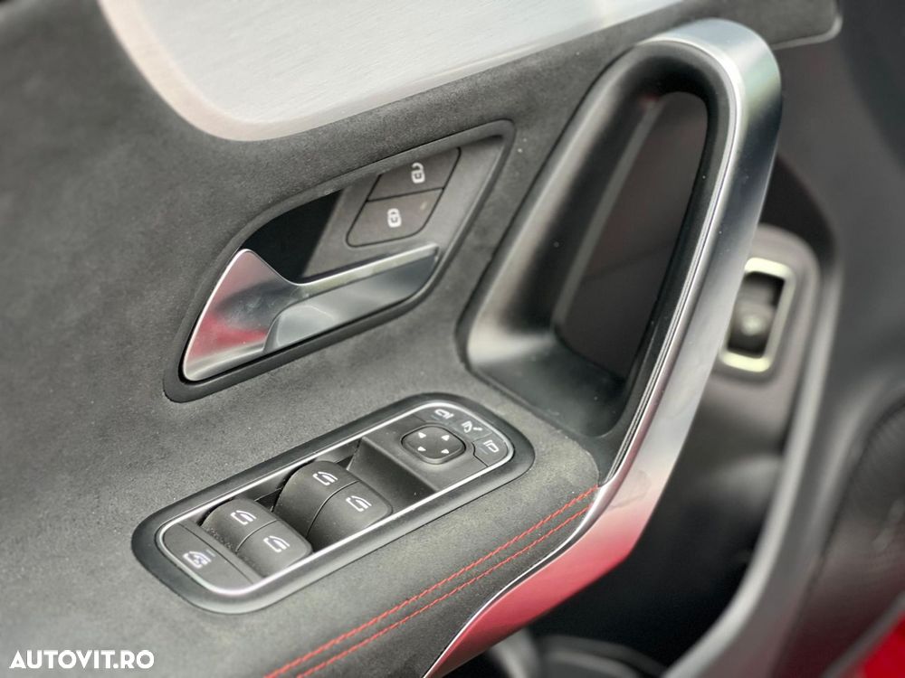 Mercedes-Benz CLA - 10