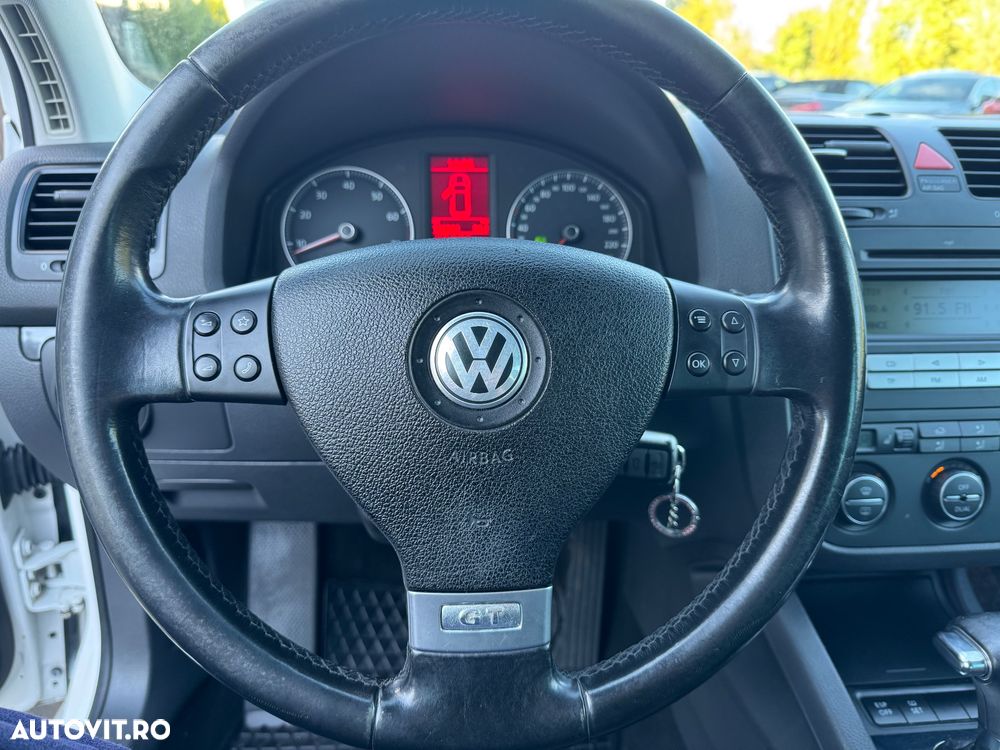 Volkswagen Golf 1.4 TSI GT Sport DSG - 19