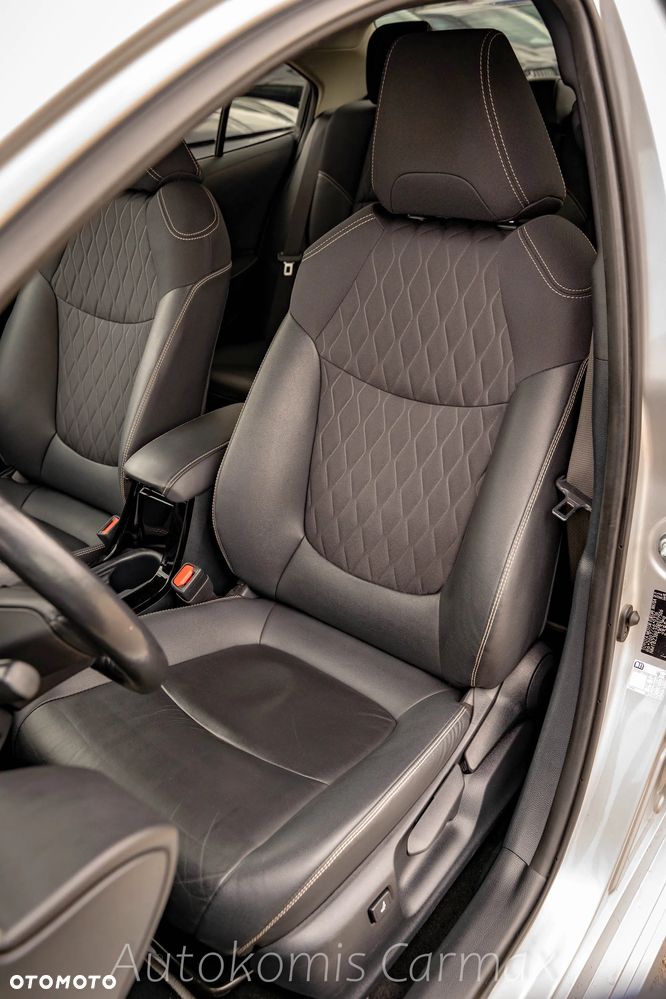 Toyota Corolla 1.8 Hybrid Executive - 17