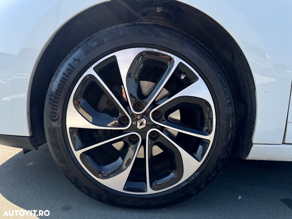 Renault Megane Coupe TCe 130 EDC Bose Edition - 27