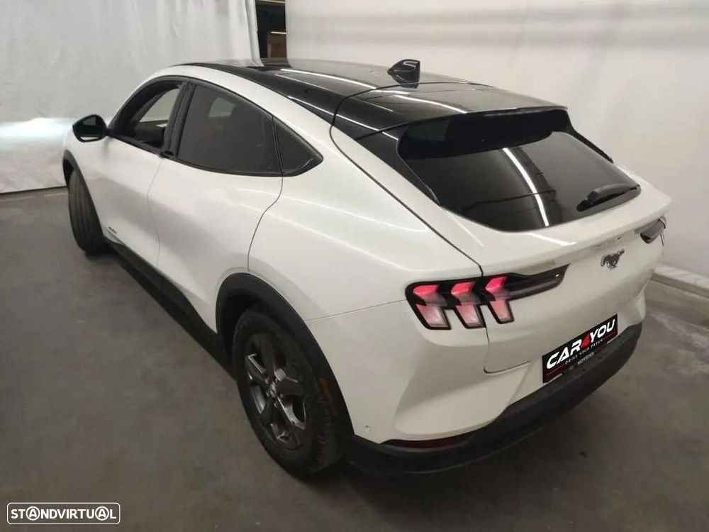 Ford Mustang Mach-E 75.7 kWh Base - 4