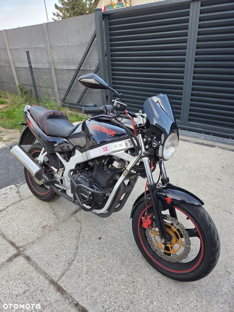 Suzuki GS