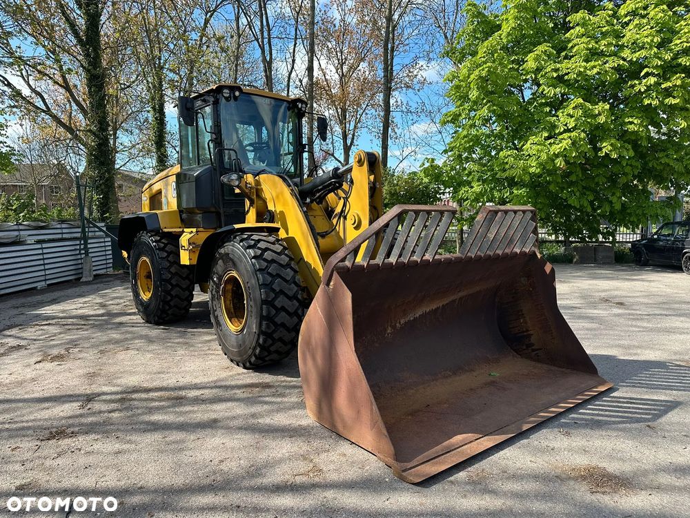 Caterpillar 930m - 9