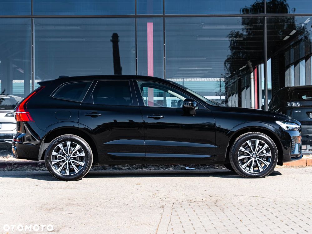 Volvo XC 60 B4 D AWD Plus Dark - 16