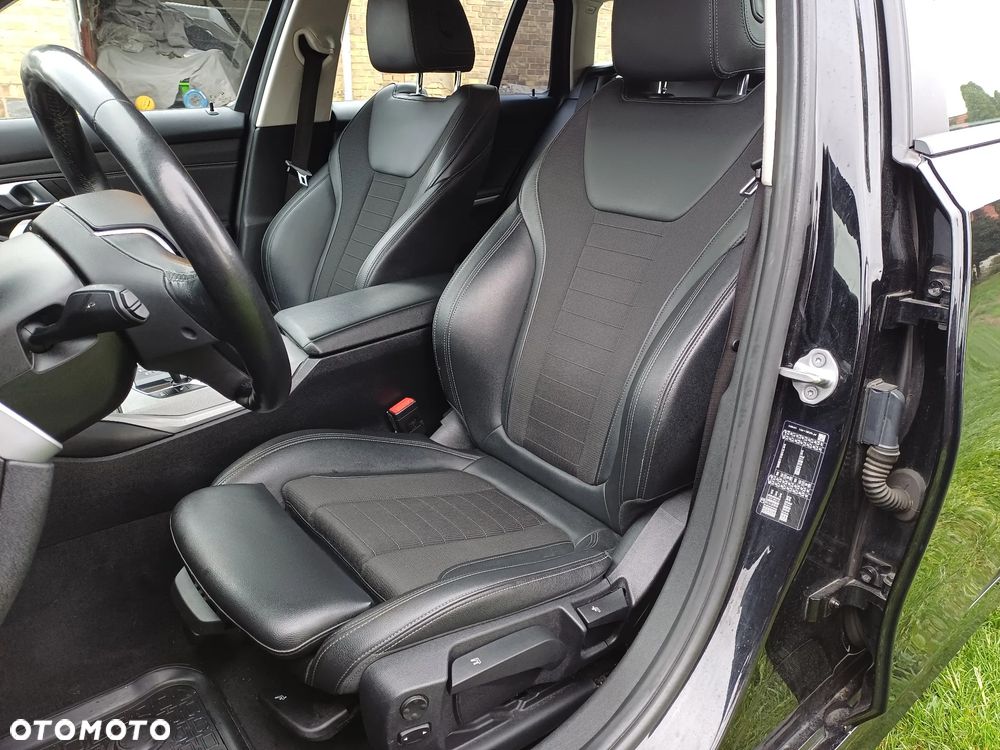 BMW Seria 3 318d Edition Luxury Line Purity - 12