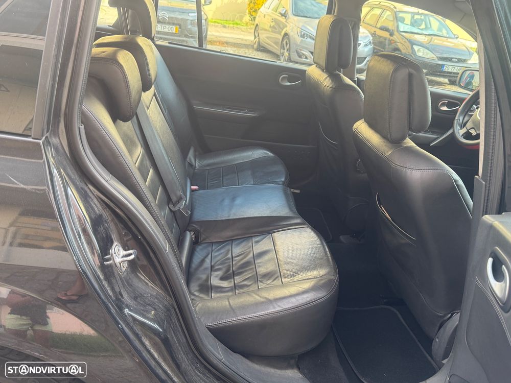Renault Mégane 1.5 dCi Dynamique - 4
