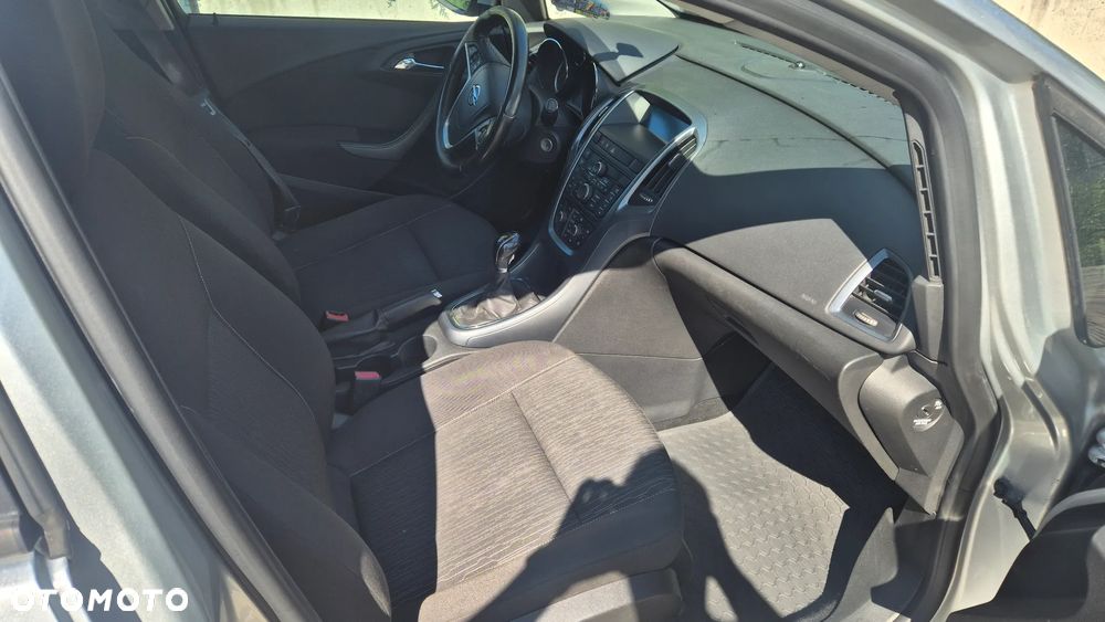 Opel Astra 1.4 T Enjoy - 8