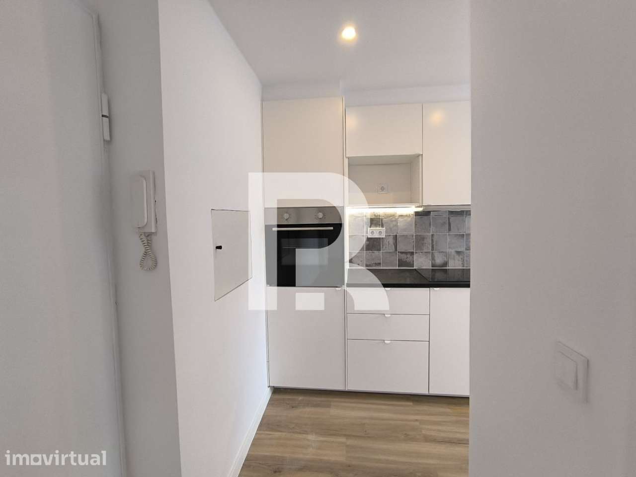 Apartamento T1 Remodelado em Odivelas - Grande imagem: 3/19