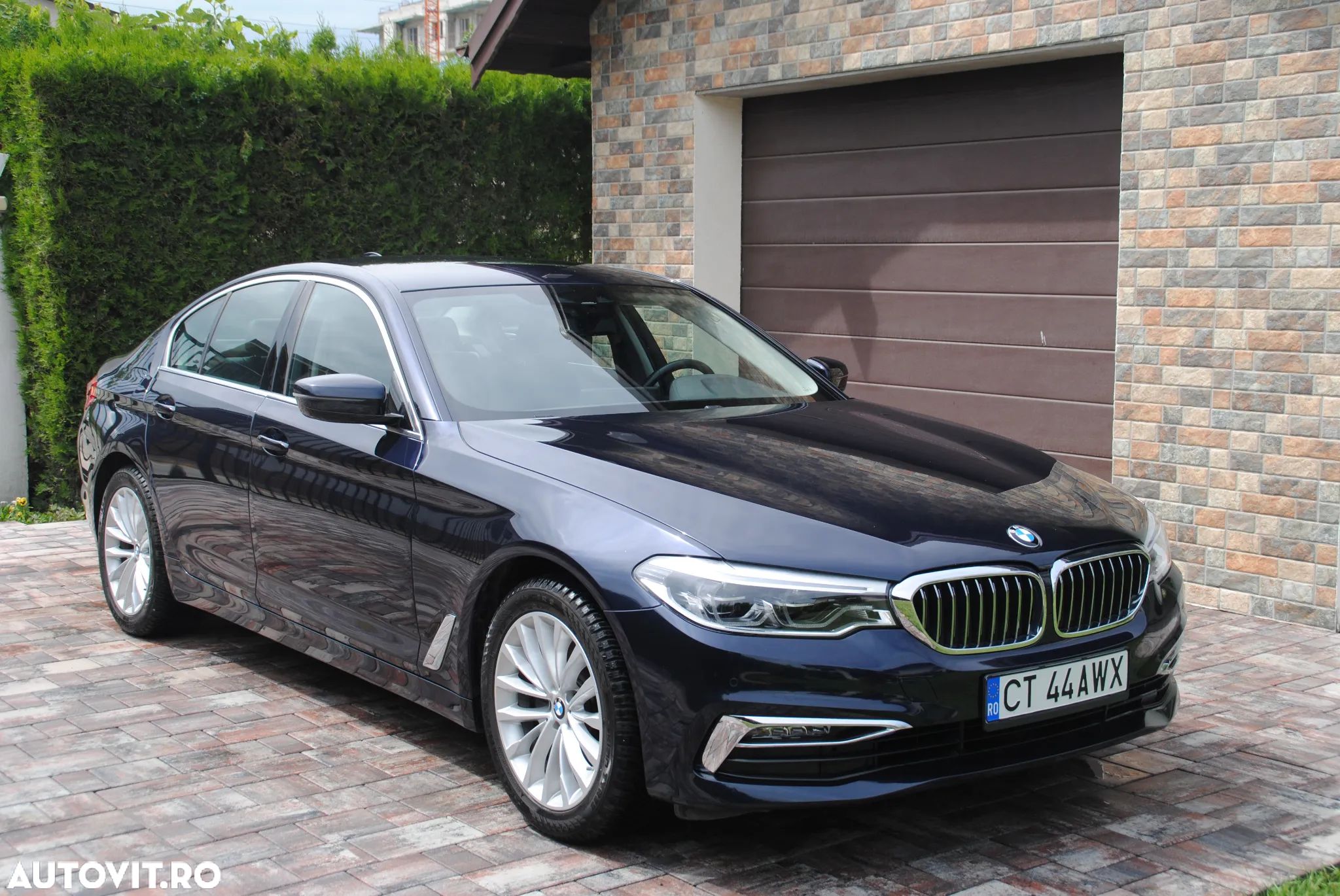 BMW Seria 5 520i AT - 1