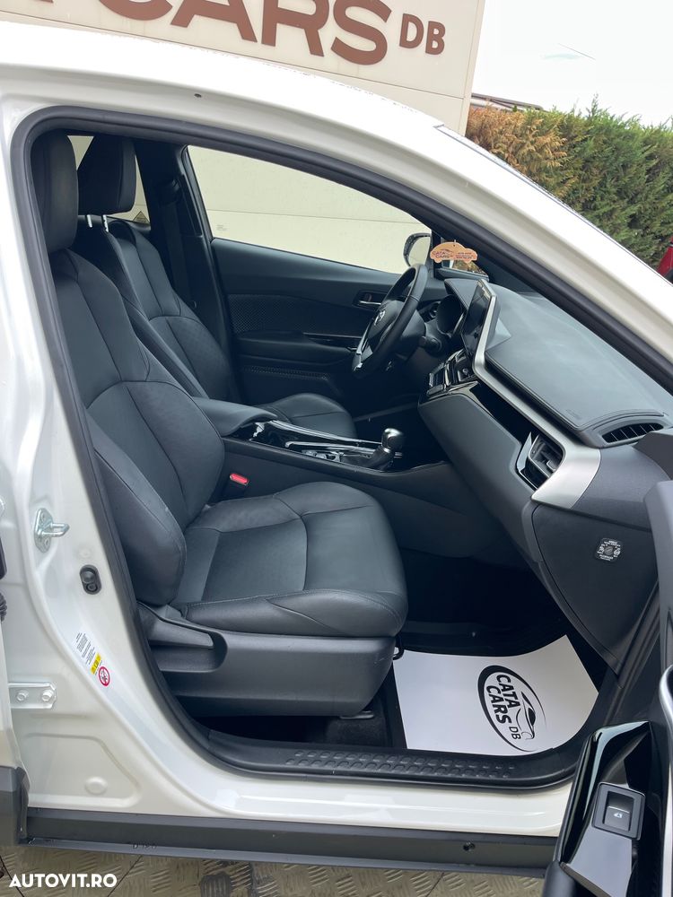 Toyota C-HR Hybrid Club - 22
